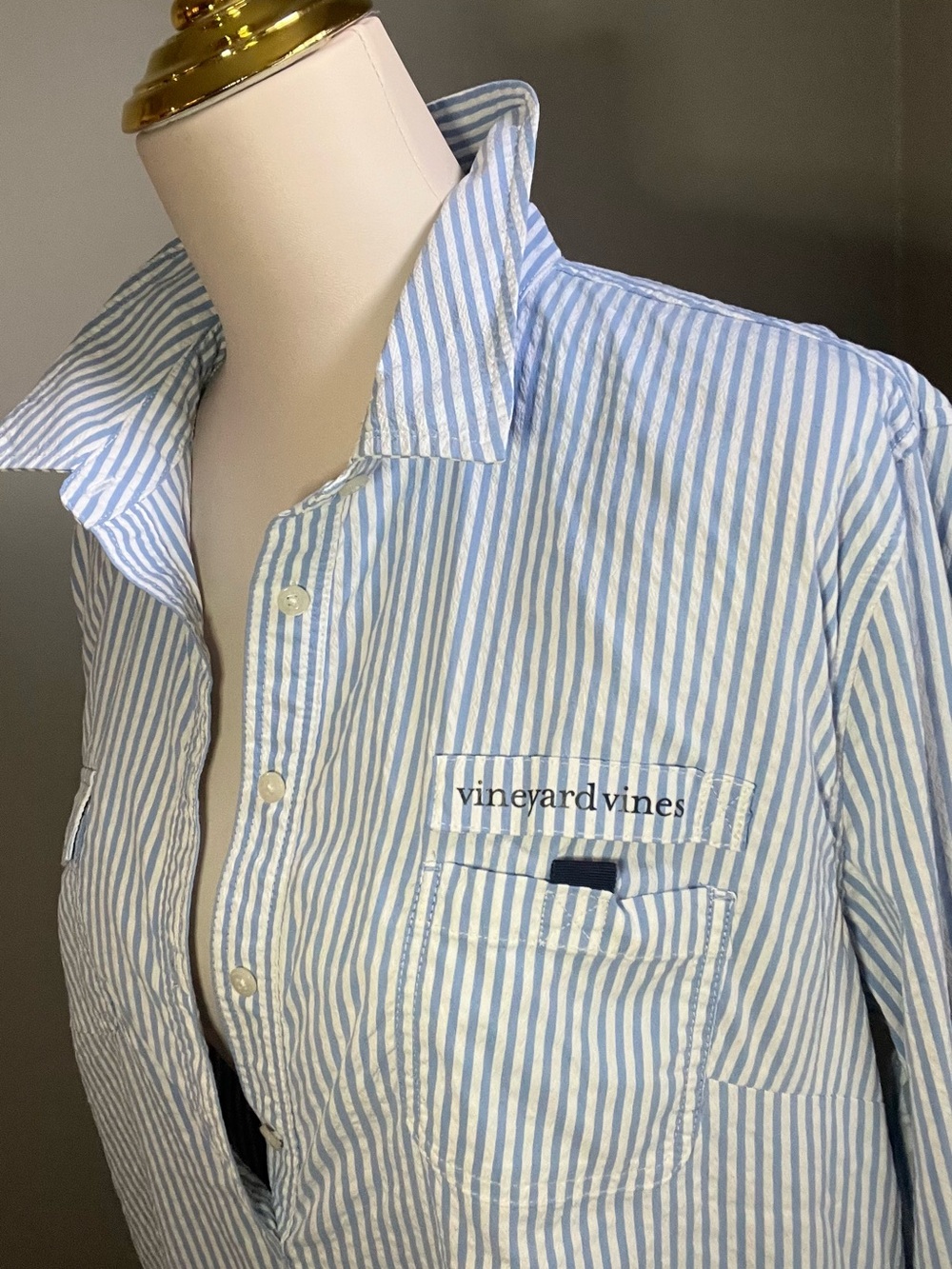 Vineyard Vines Women's Seersucker Harbor Shirt Cover-up - Picture 4 of 9
